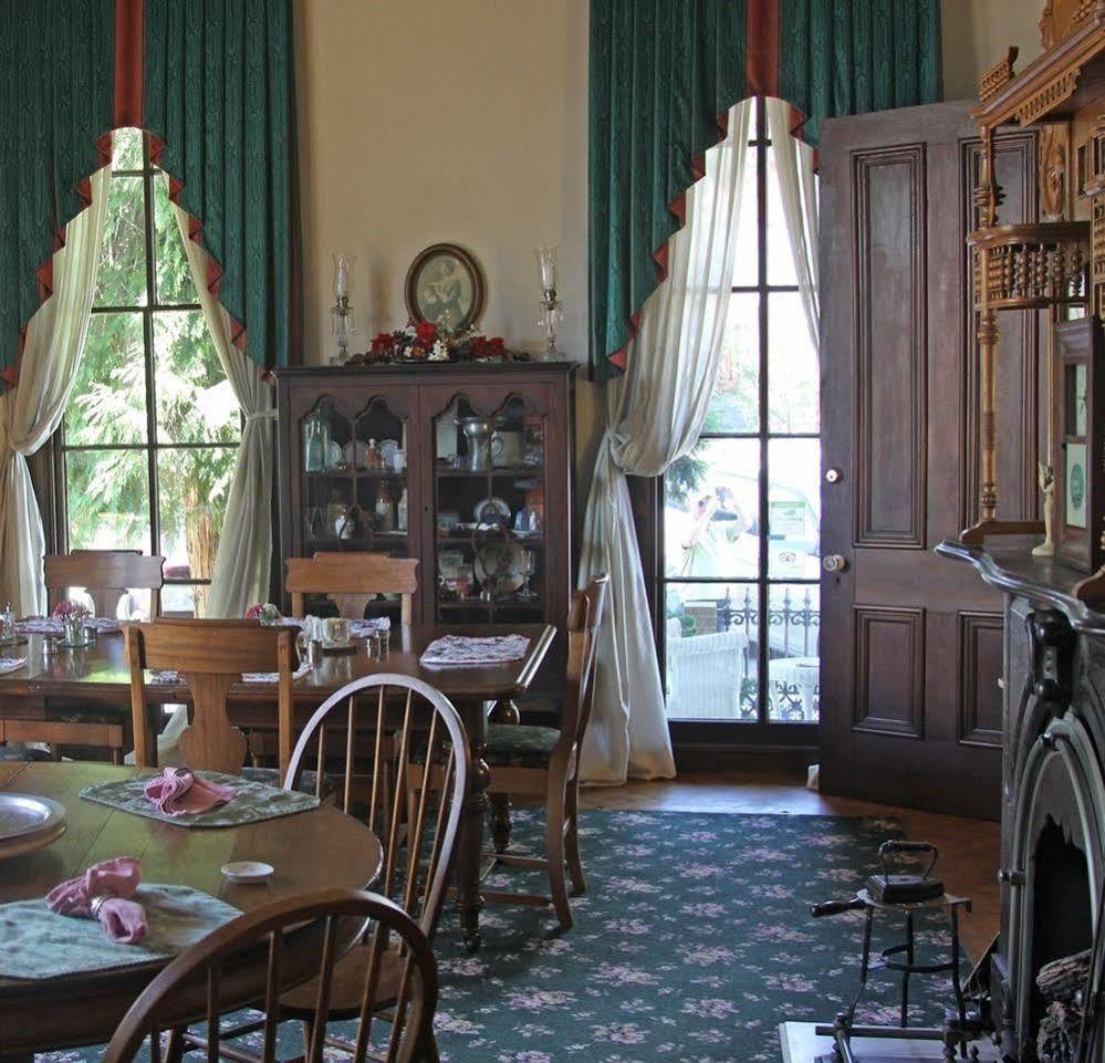 Inn At The Canal Bed & Breakfast Chesapeake City Exteriör bild